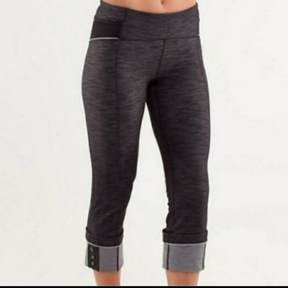 Lululemon Ride On Crops Navy Denim In Sz 4 Mesh Pockets Reflective.